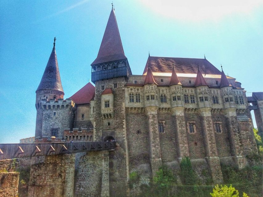 Sibiu: Alba Iulia and Corvin Castle Guided Tour - Meeting Point in Sibiu: Starting Smooth Beats Starting Stressed