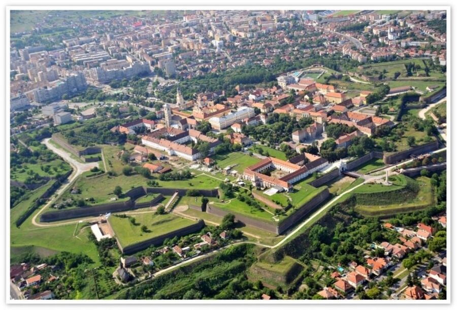 Sibiu: Alba Iulia and Corvin Castle Guided Tour - Corvin Castle: Gothic-Renaissance Power and the Tower of the Captives