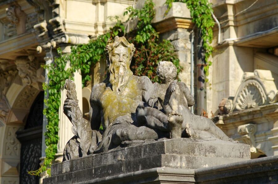 Sinaia: Peleș Castle Tour with An Expert Guide - Price and value: what $64 gets you, and the photo tax to plan for