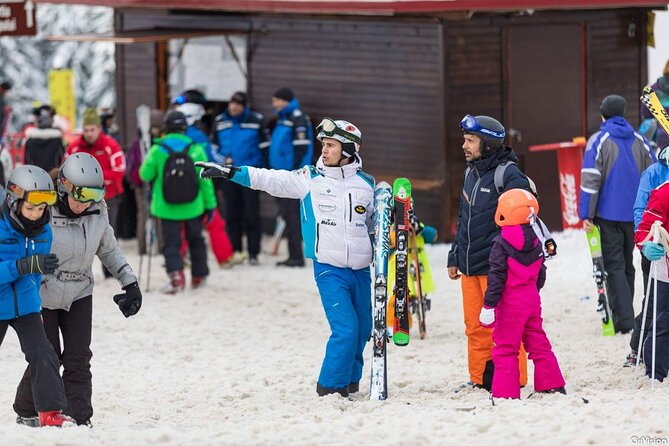 Ski & snowboard lessons on Poiana Brasov- Full Private day tour from Brasov - Free afternoon in the resort: practice, explore, or top up lessons