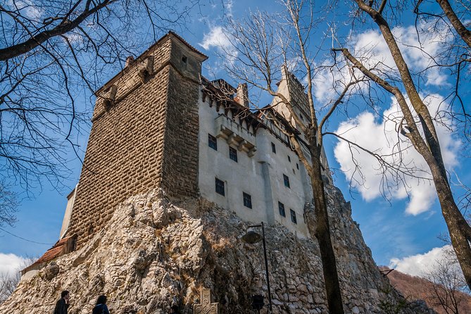 Small-Group Day Trip to Dracula's Castle, Brasov and Peles Castle - Bran Castle and Dracula vibes: how to time your entry