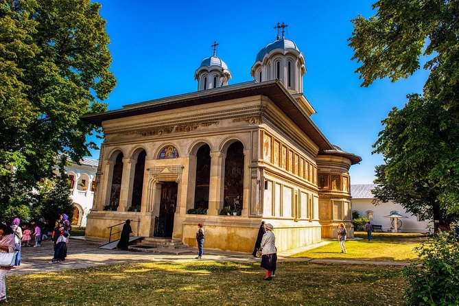 Small Group Tour to Mogosoaia Palace and Snagov Monastery - Căldărușani Monastery, forest walls, and the art of Nicolae Grigorescu