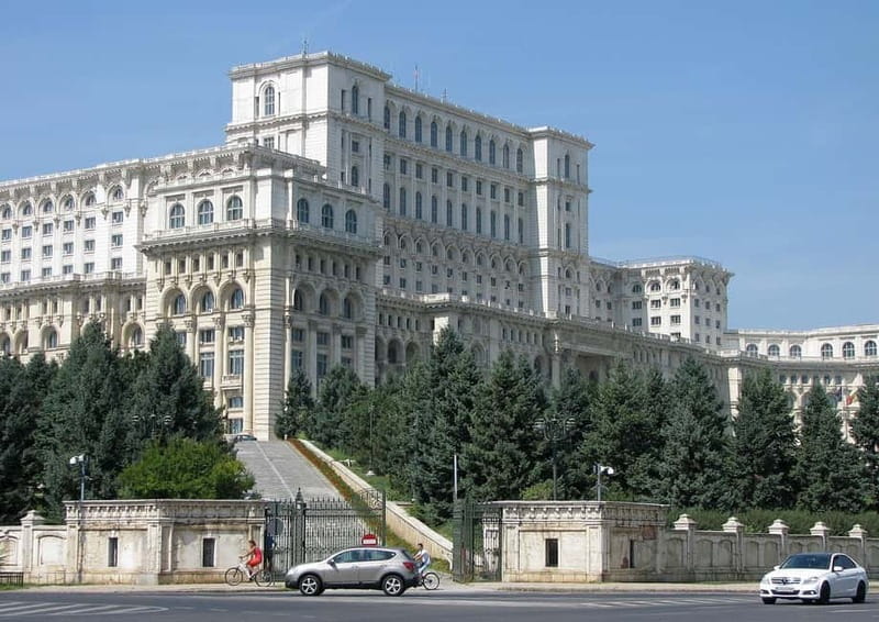 Spanish & Italian guided tour - Palace of Parliament - Key highlights at a glance