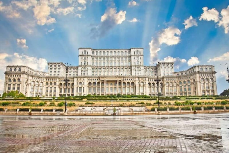 Spanish & Italian guided tour - Palace of Parliament - Value check: is $43 for 1 hour worth it?