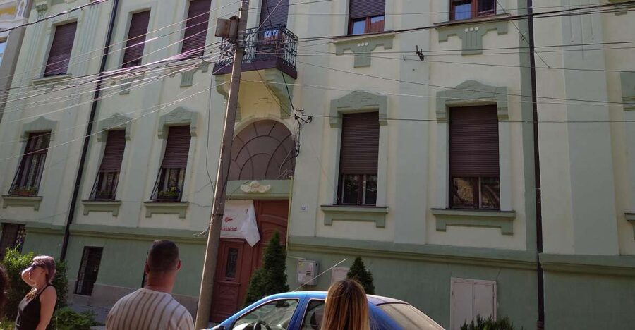 Timisoara Dream Tour in Elisabetin Neighborhood - Where the tour starts: Elisabetin’s streets, guided