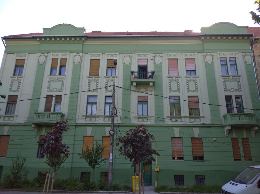 Timisoara Dream Tour in Elisabetin Neighborhood - Piața Plevnei: Art Nouveau style plus the statue of Gherghe Doja