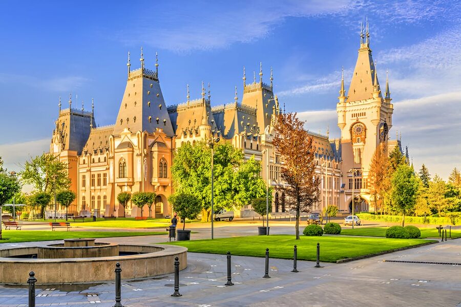Tour guide in Iasi, Romania - How the City’s Timeline Works: From Earliest Mentions to the Last 250 Years