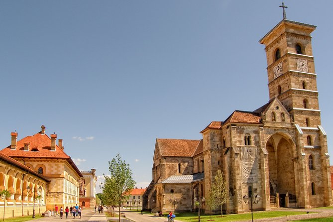 Tour to Corvin Castle in Hunedoara & Alba Iulia - Corvin Castle and Alba Iulia in one day, from Sibiu