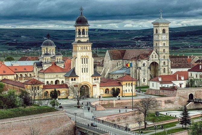 Tour to Corvin Castle in Hunedoara & Alba Iulia - Stop 1: Castelul Corvinilor in Hunedoara, 2 hours of castle time