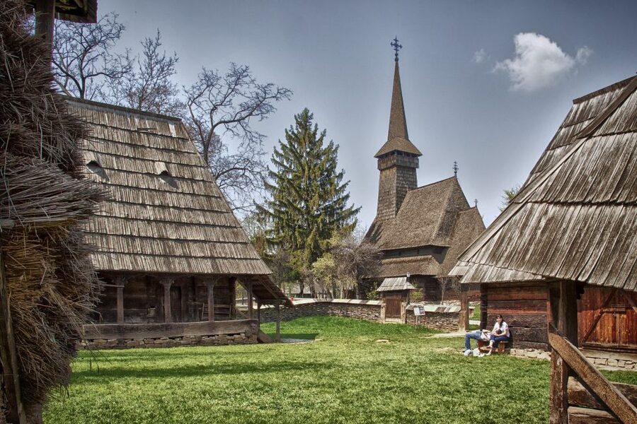 Traditions in Bucharest: Village Museum and Wine Tasting - The art and craft shop stop, where folklore turns into stuff you can bring home
