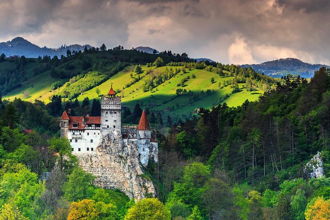 Transylvania and Dracula Castle Full Day Tour from Bucharest - How the best guides change the day (and how to spot a good one)