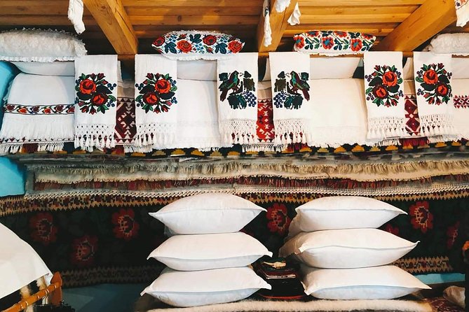 Two days tour to Maramures: local experiences and culture - Meals and lodging: comfort with a local center